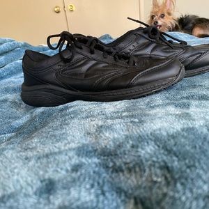 Non slip shoes for work